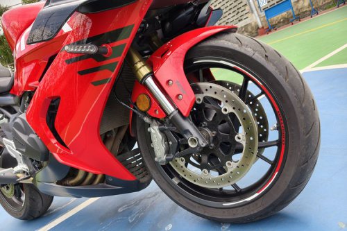 QJMotor SRK 800 RR, Moge Sport Rp 268 Jutaan Tampilan Agresif