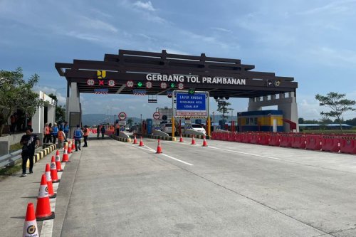 Arus Kendaraan di Tol Trans Jawa Ruas Jateng Mulai Padat