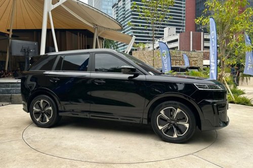 Jaecoo Serahkan J5 EV Edisi Co-Creation ke Konsumen