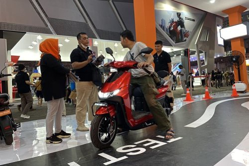Penjualan Motor Listrik 2025: B2B Jadi Penyelamat