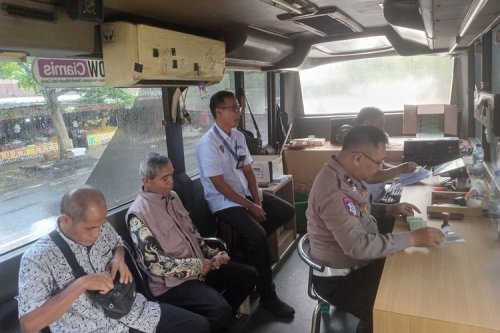 Perpanjang STNK Tanpa KTP, Gerbang Tol Sadang