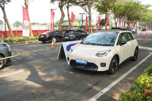 Modal Aion UT Bersaing di Segmen Mobil Listrik Rp 300 Jutaan