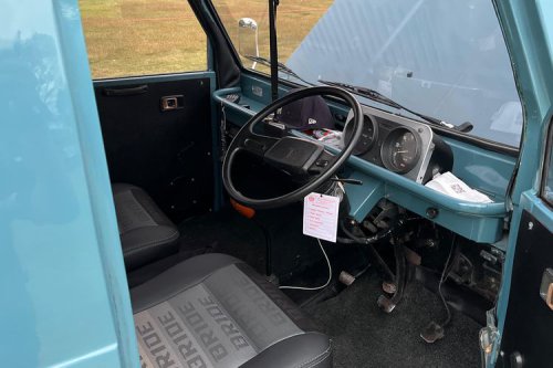 Kijang Doyok: Mobil Klasik Legendaris yang Masih Menggoda