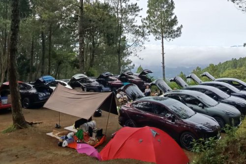 Komunitas Aion Hyptec Touring ke Kuningan, Camping Pakai Mobil Listrik