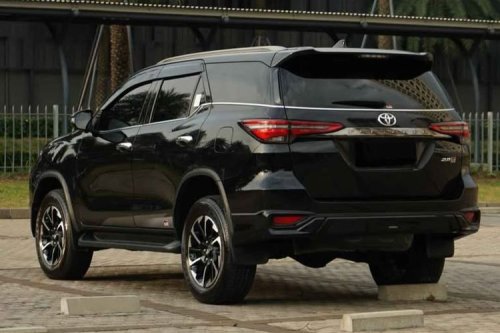 Toyota, Toyota Fortuner, Komparasi GWM Tank 500 Diesel Vs Toyota Fortuner
