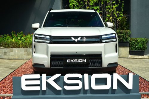 Selisih Harga Jauh, Apa Bedanya Wuling Eksion Tipe CE dan EX?