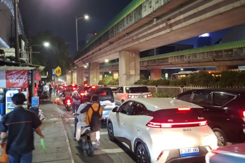 Pembongkaran JPO Selesai, Jalan Kapten Tendean Kembali Dibuka