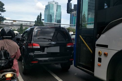 Jangan Asal Menepi, Berhenti di Pinggir Jalan Punya Risiko Besar