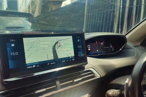 Tips Agar Tak Salah Baca Peta Digital di Mobil