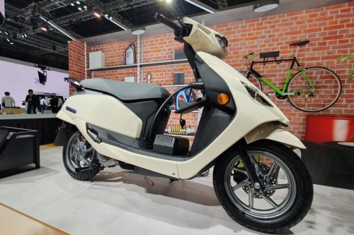 Suzuki , Suzuki e-Address: Skutik Listrik dengan Desain Proporsional