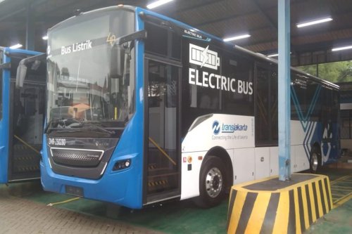 DAMRI Tambah 15 Bus Listrik, Kejar Target 200 Unit sampai 2025