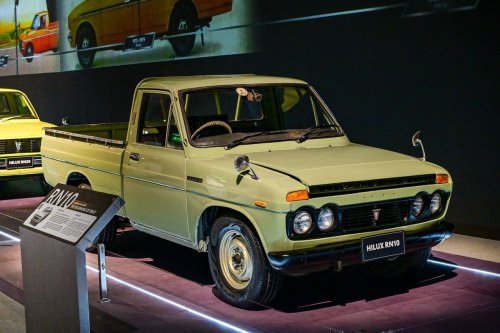 Setengah Abad Evolusi Toyota Hilux