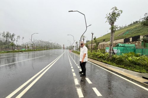 Marka Jalan dan Penutup Saluran Air, Titik Rawan Kecelakaan Saat Hujan