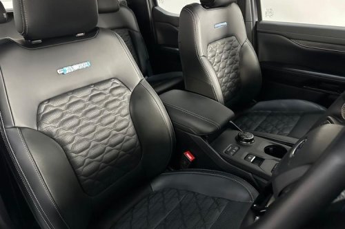 Ford, Ford Ranger Platinum Resmi Masuk Indonesia, Pakai Mesin V6