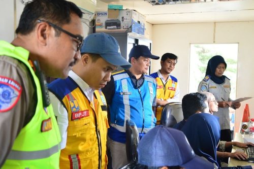 Penertiban ODOL di Jagorawi Temukan Kendaraan Kelebihan Muatan 20 Ton