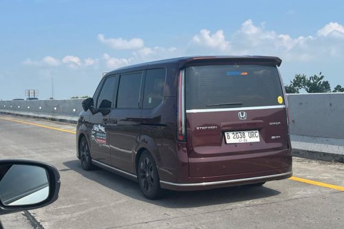 Honda StepWGN e:HEV: Uji Irit MPV Hybrid di Tol Trans Jawa