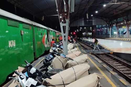 Kirim Motor Pakai Kereta, Ini Daftar Tarif Lengkapnya