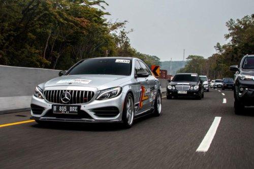 Mercedes-Benz Bakal Ambil Teknologi Mobil Listrik Geely