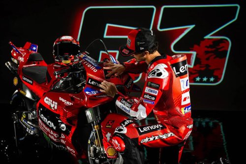 Rumor Pecco Bagnaia Mau Pindah ke Aprilia