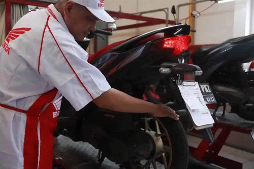Jangan Langsung Salahkan Aki, Ini Biang Kerok Lampu Motor Redup