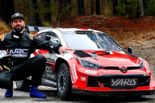 Bukan Mainan, Pria Ini Rakit GR Yaris Rally1 Pakai Mesin Motor