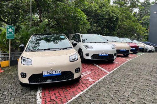 Uji Hatchback Listrik Aion UT dari Jakarta ke Bandung PP