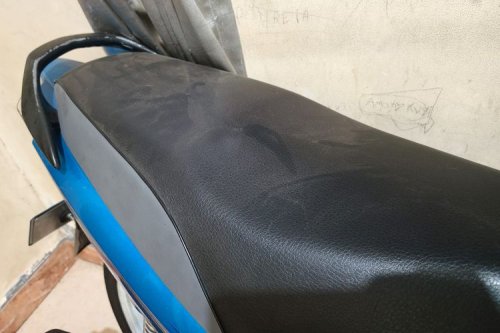 Hujan Abu Vulkanik, Jasa Cucian Motor dan Mobil Jadi Ramai