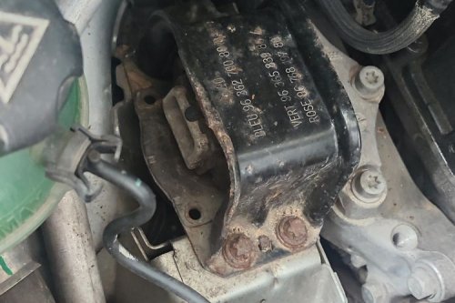 Servis Rutin Saja Tak Cukup untuk Perawatan Mobil