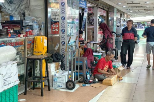 BMW, Suku Cadang BMW dan Mercy Lawas, Banyak yang Beli Online Meski Mahal
