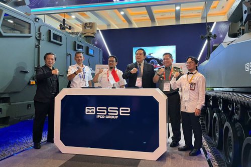 Kendaraan Tempur Tank Hybrid Tampil di Indo Defence 2025