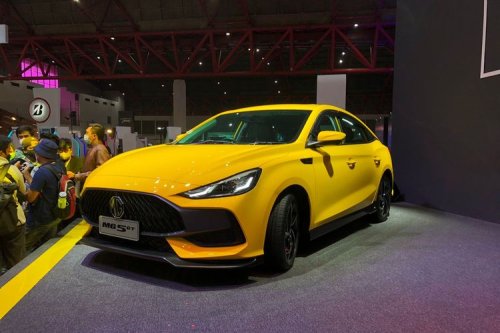 MG, MG 5, Honda, Cerita Pemilik MG 5 GT dan Modifikasi Honda Giorno
