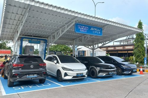 Mudik Naik Mobil Listrik, Ini Daftar SPKLU di Tol Trans Jawa