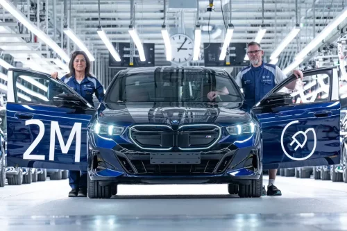 Akselerasi BMW, Capai 2 Juta Mobil Listrik Hanya dalam Dua Tahun