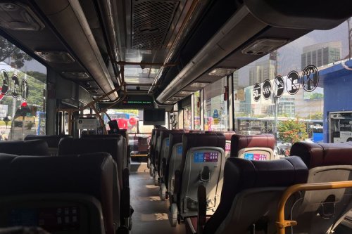Pengalaman Naik Royaltrans Blok M-Cibubur, Kini Wajib Pesan Kursi