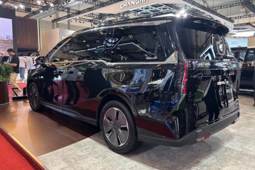Dua MPV Listrik Premium Hadir dengan Konsep Quiet Luxury