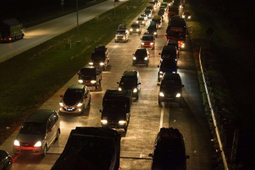 Keamanan Berkendara Malam untuk Pemudik