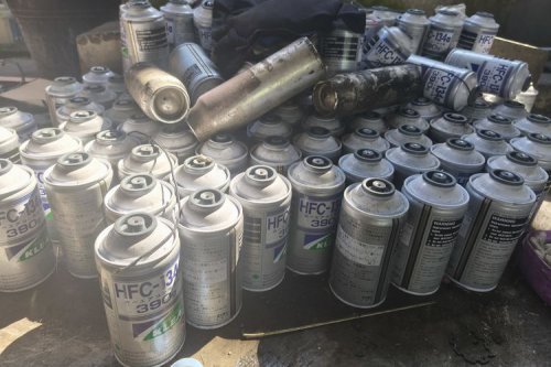 Paket Isi Freon AC Mobil di Lapak Daring: Murah tapi Berisiko