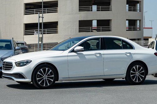 Nafa Urbach Dinyatakan Nonaktif dari DPR, Simak Koleksi Mobilnya