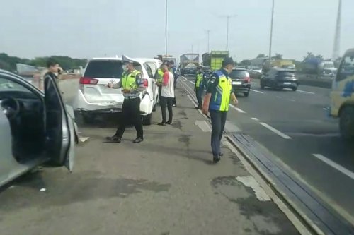 3 Cara Mudah Hindari Tabrakan Beruntun di Jalan Tol