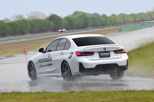 Sensasi Geber Mobil Sport dengan Bridgestone Potenza RE005