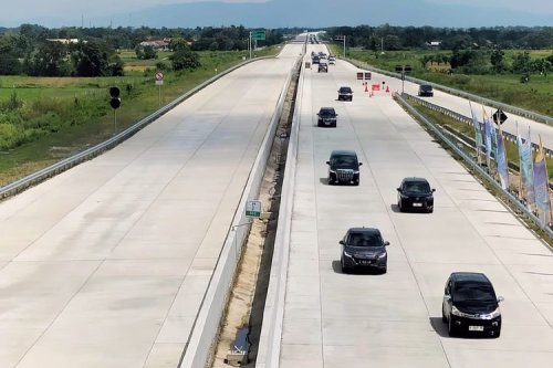 Lamborghini, Ini Sanksi Pengemudi Lamborghini yang Tabrak Pembatas Tol di Kunciran
