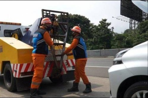 Pahami Soal Jasa Derek di Jalan Tol, Catat Tarif Resminya
