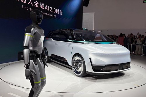 Robotaxi Geely Debut Dunia di Beijing Auto Show 2026