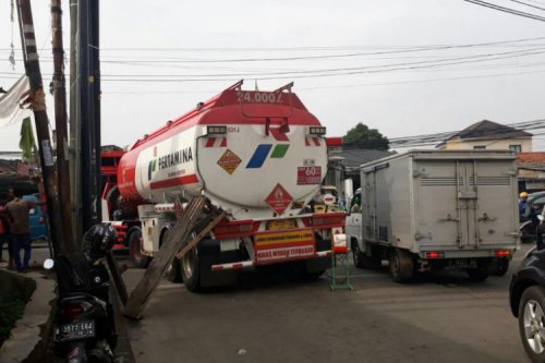 Hino Inspeksi Keselamatan Truk Tangki Pertamina