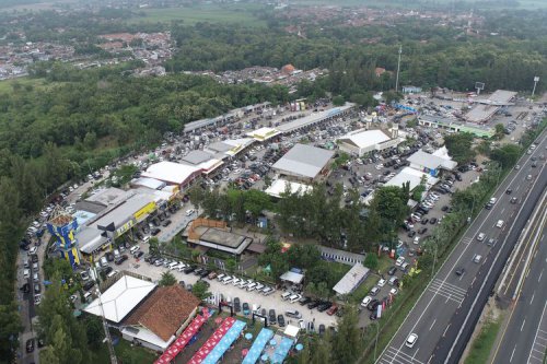 Pengunjung Melonjak, Ini Rest Area Terpadat Selama Libur Nataru