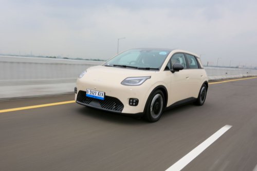 Uji Hatchback Listrik Aion UT dari Jakarta ke Bandung PP