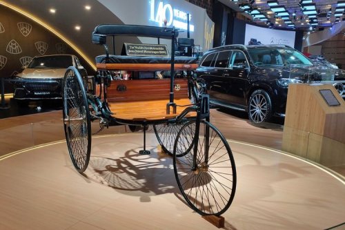 Lihat Deretan Mobil Klasik di GIIAS 2026, Ada Mobil Pertama di Dunia