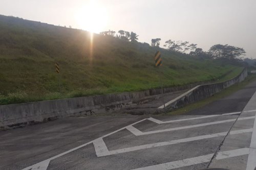 Cegah Kecelakaan di GT Ciawi, Jalur Darurat atau Geser Gerbang Tol