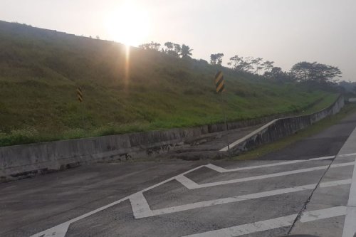 Cegah Kecelakaan di GT Ciawi, Jalur Darurat atau Geser Gerbang Tol