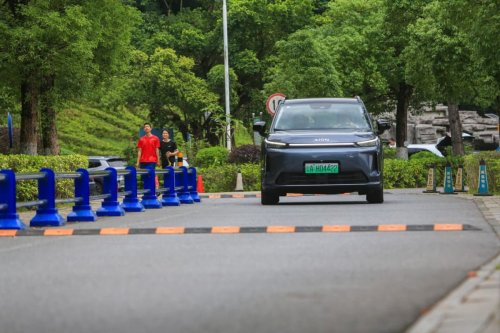 GAC Aion, GAC, Aion, Sensasi Awal GAC Aion i60: Kabin Lapang, Performa Instan SUV Listrik